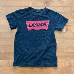 Levi’s t shirt - youth medium